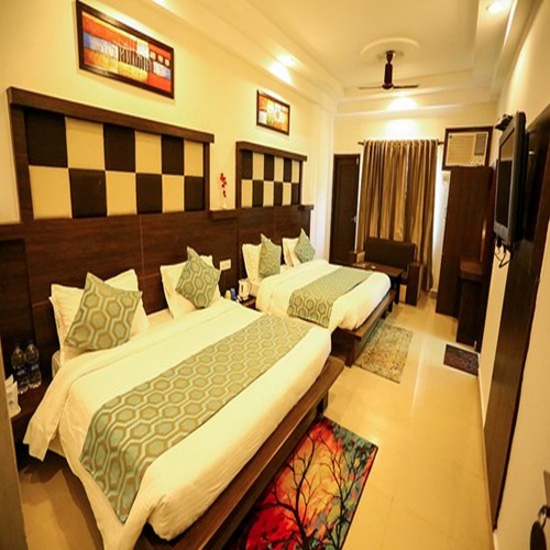 Shri Gajanan Maharaj Sansthan Trimbakeshwar 4 Bed AC Room