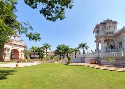 Shri Gajanan Maharaj Sansthan Trimbakeshwar entrance and accommodation near Trimbakeshwar Temple